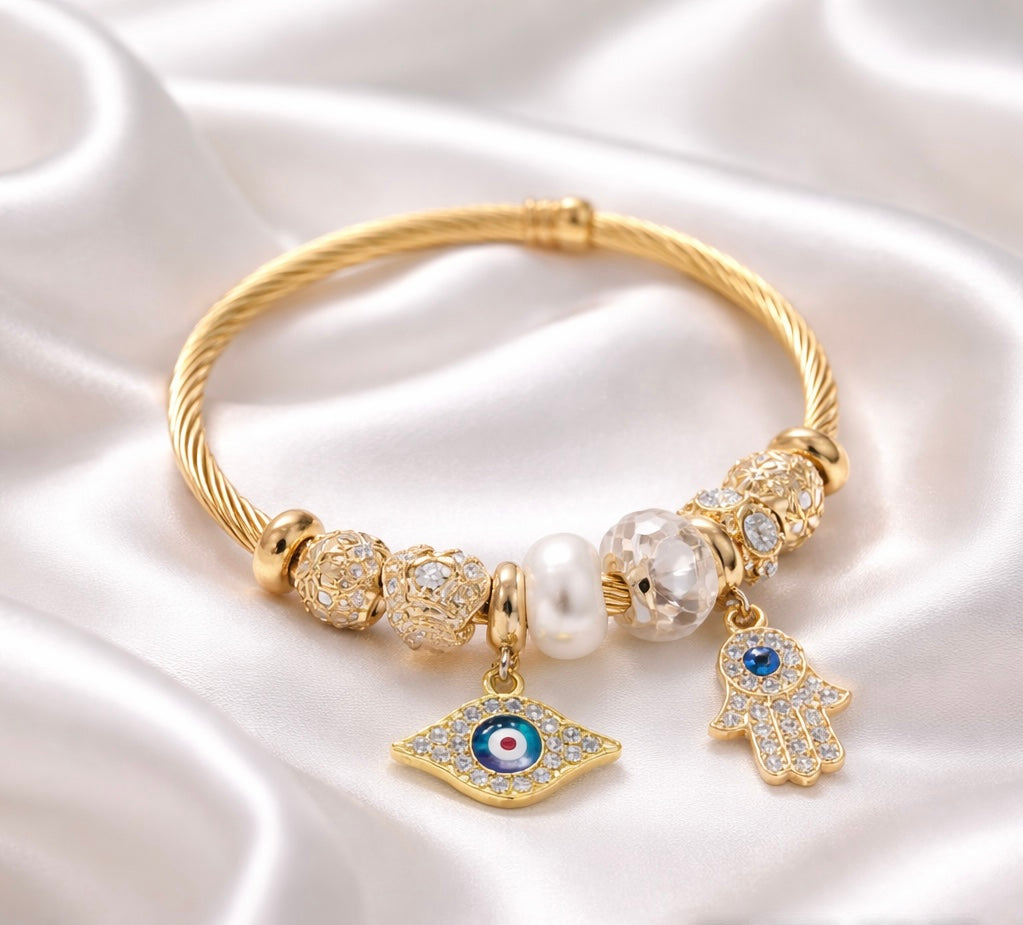 Bracelet with Diamond Key Pendant Crystal Beads
